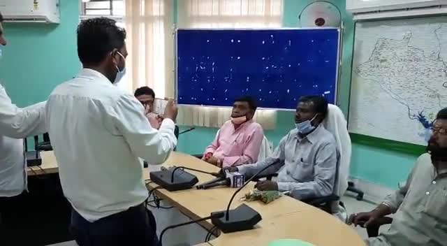 दुमका: जामताड़ा में जिला विकास समन्वय एवं निगरानी समिति बैठक के पश्चात पत्रकारों को संबोधित करते हुए #प्रेसवार्ता #bjp4stmorcha