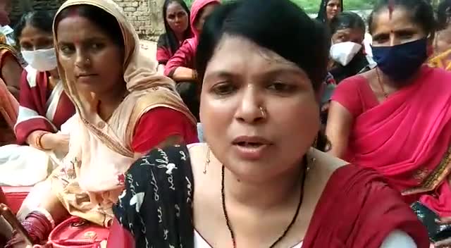 #बेगूसराय #भगवनपुर #आंगनवाड़ी #सेविका व #सहायिका ने #प्रखंड #मुख्यालय पर दिया #धरना
