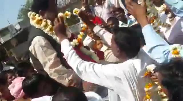 #हस्तिनापुर पूर्व मंत्री #mukeshsiddharth का स्वागत।
https://m.facebook.com/sidhimanshu
#HimanshuSiddharth #Samajwadi