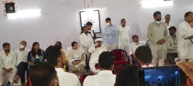 #kamalnath ji at #bhopal raise his voice for #rozgardo in front of #iyc president #srinivasbv ji and all post holder