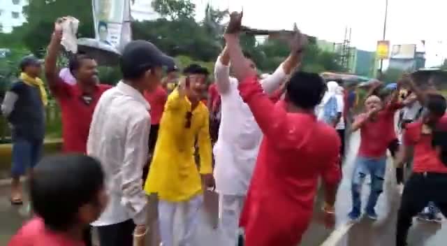 रायपुर: पिछले वर्ष श्रीकृष्ण #जन्माष्टमी के सुअवसर को #रायपुर के साथियों संग खूब धूम-धाम से मनाया था।
﻿
#Nostalgia #Raipur
