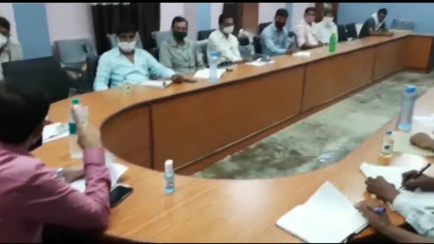 नैनवां: पंचायत समिति सभागार में जिला परिषद मुख्य कार्यकारी अधिकारी ने ली ब्लॉक स्तरीय अधिकारियों की बैठक, दिए निर्देश #सीईओ