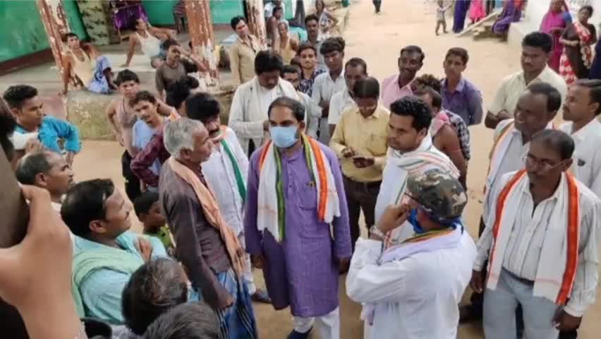 जैजैपुर: कांग्रेस जिलाध्यक्ष के प्रयास से ग्राम करही में लगा विद्युत ट्रांसफार्मर, ग्रामीणों ने जताया आभार #कांग्रेस #je