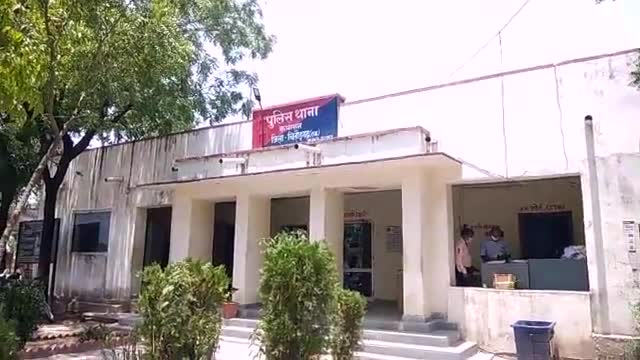 कपासन: कपासन पुलिस ने इलेक्ट्रॉनिक्स दुकान से बाल श्रम करते 13 वर्षीय बालक को दस्तयाब कर मालिक को किया गिरफ्तार #बालश्रम #पुलिस