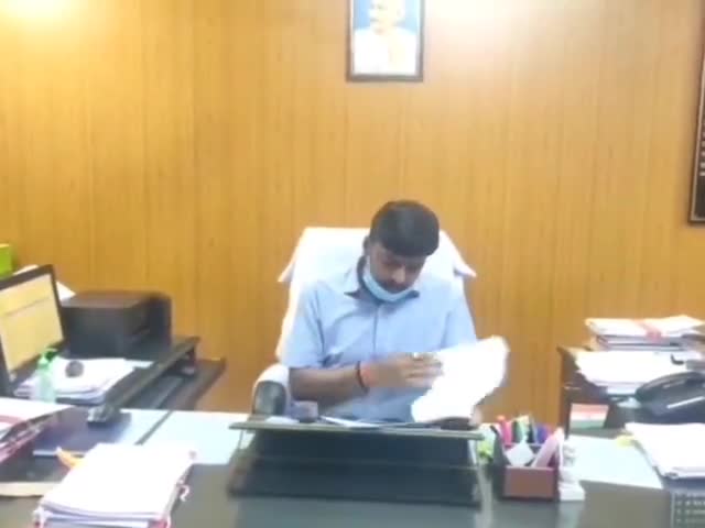 जांजगीर: जिला मुख्यालय स्थित एसबीआई बैंक में मिले 4 कोरोना पॉजिटिव मरीज, जिला पंचायत सीईओ ने की पुष्टि #कोरोना #सीईओ