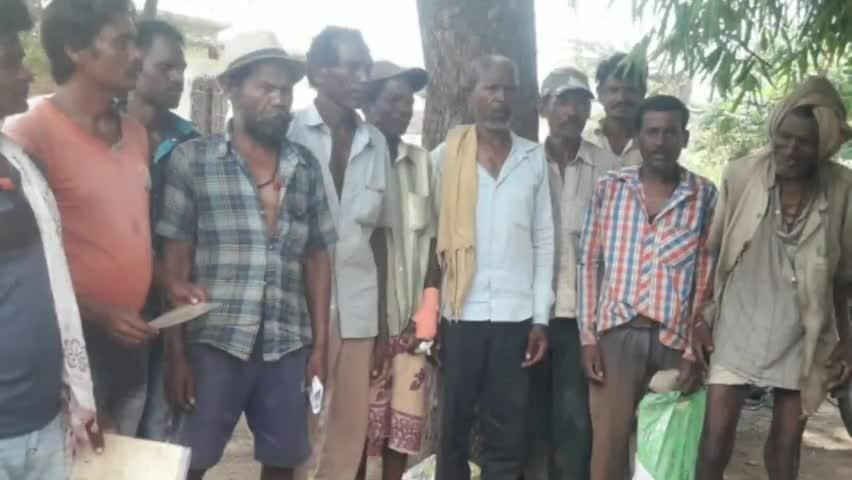 नागौद: शिवराजपुर गाँव के आदिवासी किसान हल्का पटवारी के चलते दर-दर भटकने को हुए मजबूर, वर्षों बाद भी नहीं मिला अधिकार #पटवारी
