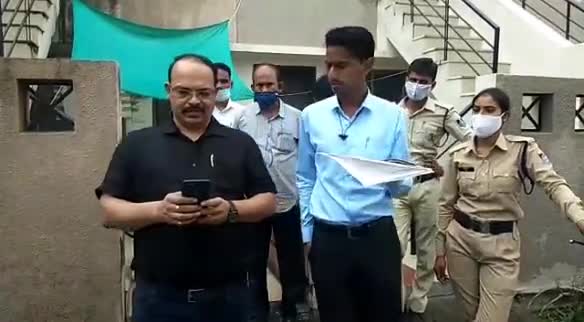 तराना: बड़नगर सीएमओ कुलदीप किंशुक के माकड़ौन स्थित मकान पर पड़ा लोकायुक्त का छापा, आय से अधिक संपति बरामद #लोकायुक्त #अपराध