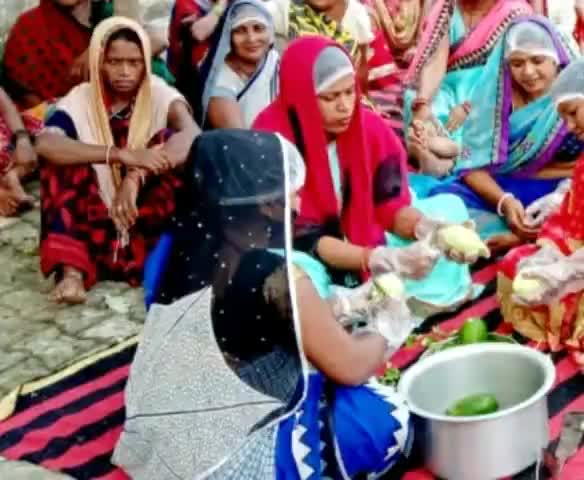 पिंड्रा: ब्लॉक में रूरल वीमेन टेक्नोलॉजी पार्क वाराणसी के तत्वाधान में महिलाएं अचार-मुरब्बा बनाकर बनेंगी आत्मनिर्भर #स्वरोजगार