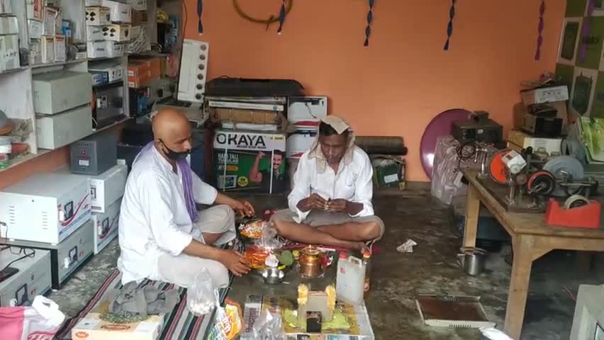 मेहदावल: मेहदावल में धूमधाम से मनाई गई भगवान विश्वकर्मा की जयंती #विश्वकर्मा_जयंती #धर्म