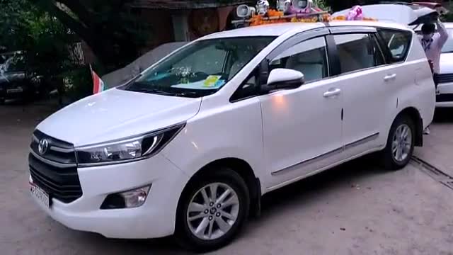 दतिया: दतिया के पीतांबरा पीठ मंदिर पहुंची मध्य प्रदेश शासन की खेल मंत्री यशोधरा राजे सिंधिया #खेल_मंत्री #बीजेपी