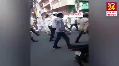 मुस्लिमो ने किया हिंदू का अतिंम संस्कार ' राम नाम सत्य है ' कहते हुए निकाली शवयात्रा 
#मुस्लिमो #हिंदू #शवयात्रा