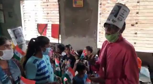 बैतूल: अटल सेना बेतुल ओर आवास योजना में जिन परिवारों को लाभ मिल उन परिवारों ने मनाया #नरेन्द्रमोदी जी का जन्मदीन