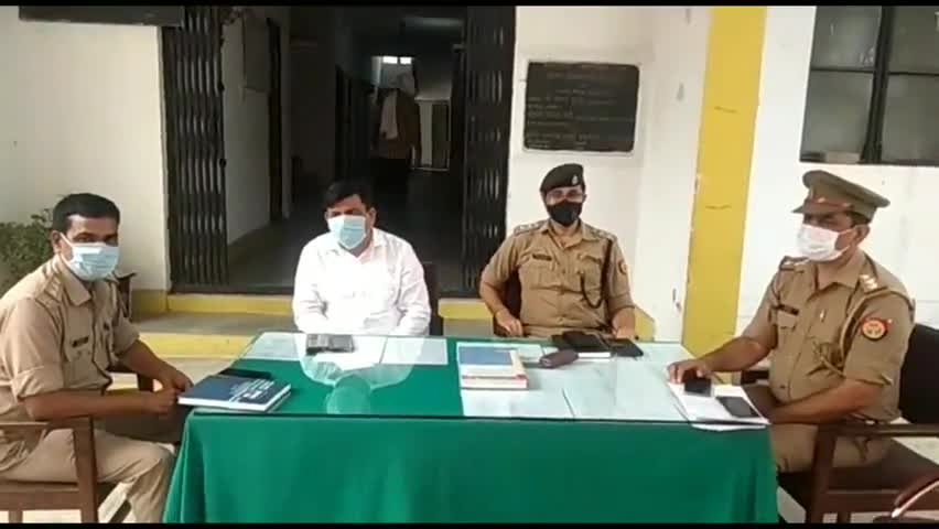 हसनपुर: कोतवाली परिसर में 6 माह बाद लगे थाना समाधान दिवस में अधिकारियों ने सुनी शिकायतें, तत्काल निराकरण का दिया निर्देश #कोतवाल