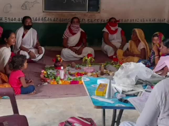 बांका: जिले की 2350 आंगनवाड़ी सेविकाओं ने घर-घर जाकर बच्चों का कराया अन्नप्राशन, बच्चों को खिलाई गई खिचड़ी व खीर #आंगनवाड़ी