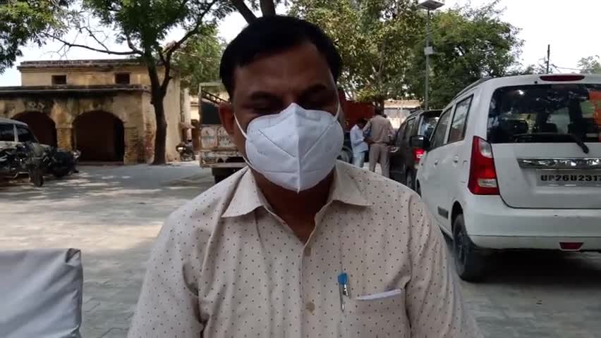 जलेसर: अवागढ़ क्षेत्र में पीएम किसान सम्मान निधि के सत्यापन को तहसीलदार ने लेखपालों को दिए निर्देश #किसान_सम्मान_निधि #तहसीलदार