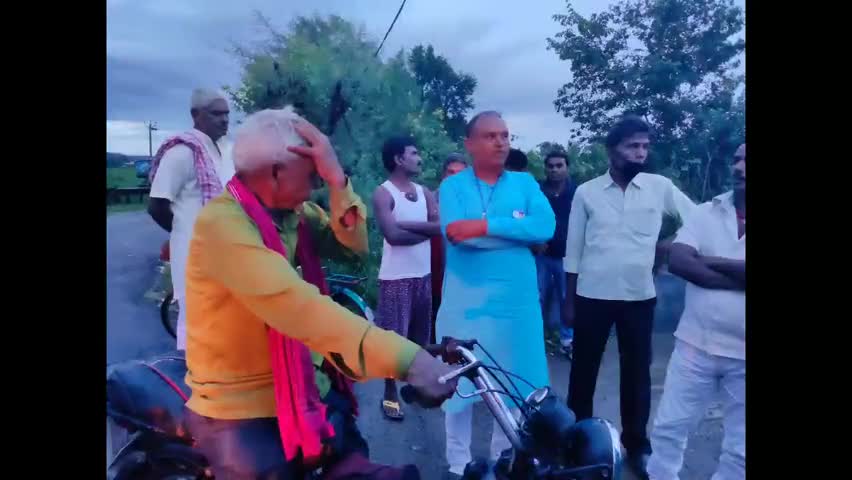 खड़गपुर: #जनसंपर्क_अभियान: - रालोसपा पार्टी की जनहितकारी मुद्दें पढ़ाई, कमाई, दवाई,सिंचाई, कार्रवाई व सुनवाई इत्यादि पर चर्चा