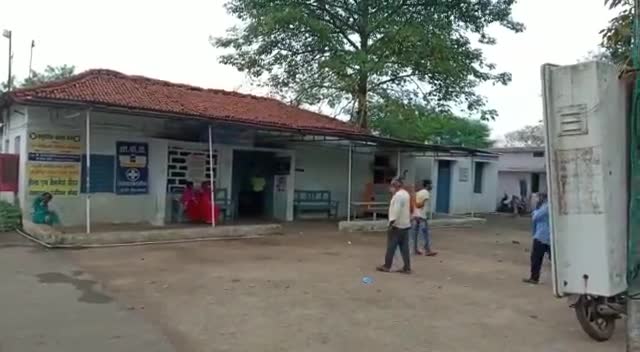 पामगढ़: पामगढ़ ब्लॉक के 35 संविदा स्वास्थ्यकर्मी गए हड़ताल पर, चरमराई स्वास्थ्य व्यवस्था #हड़ताल #chc