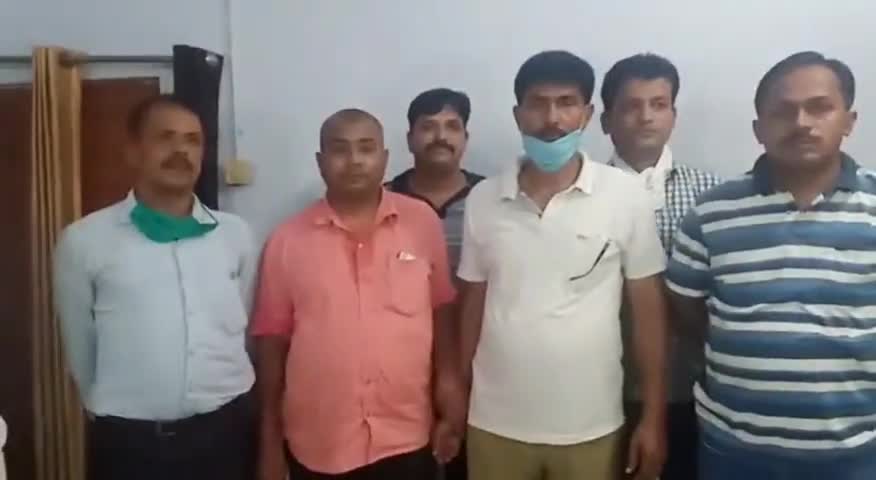 बस्ती: लालगंज थाने में तैनात दारोगा को एंटी करप्शन टीम ने ₹40 हजार की रिश्वत लेते किया गिरफ्तार #अपराध #एसीबी