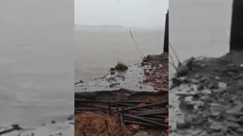 किशनगंज: बाढ़ से बेहाल किशनगंज, कटान की ज़द में कई गाँव #flood2020 #DailyNews #BiharNews