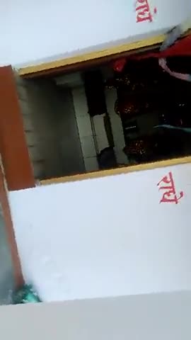 हाथरस: सासनी व दरियापुर के मध्य बना बॉके बिहारी जी का मन्दिर जो काफी लोक प्रिय है यहॉ भक्त आते हैं और राहत महसूस करते #भक्तों