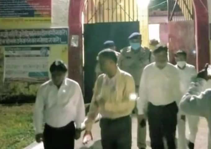 बलिया: जिला जज ने DM, अपर पुलिस अधीक्षक के साथ जिला जेल के किचन व बैरकों का किया निरिक्षण #जिला_जज #डीएम