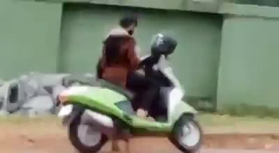 महिला को छेड़ने वालों के साथ ऐसा ही होना चाहिए
#delhi_