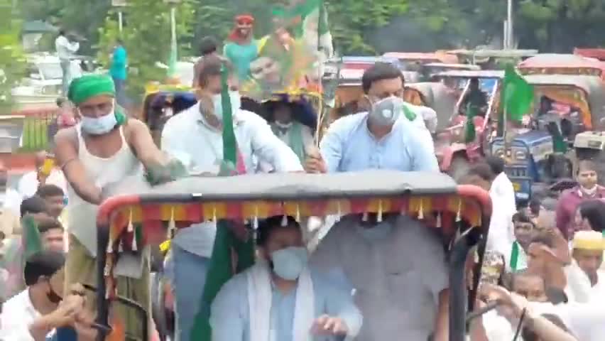 नेता प्रतिपक्ष तेजस्वी जी के नेतृत्व में पटना में किसान बिल के खिलाफ में विरोध प्रदर्शन करते हुए।#farmbills2020