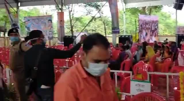 सांवेर: मुख्यमंत्री शिवराज सिह चौहान की सभा मे कुर्सियां खाली  रह गई, इसका कारण तुलसी सिलावट की स्थिति खराब #साँवेर﻿