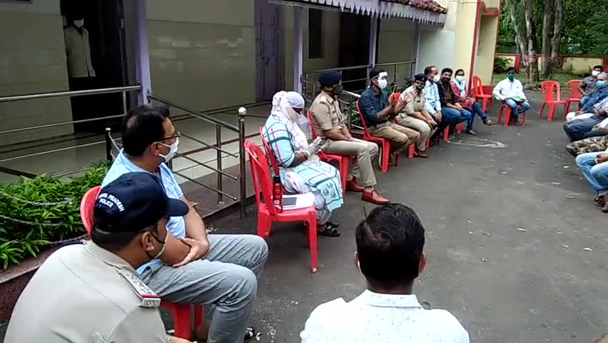 सिहोरा: सिहोरा और खितौला में रविवार और सोमवार को रहेगा लाॅकडाउन, व्यापारियों एवं अनुविभागीय अधिकारी ने लिया निर्णय #लाॅकडाउन