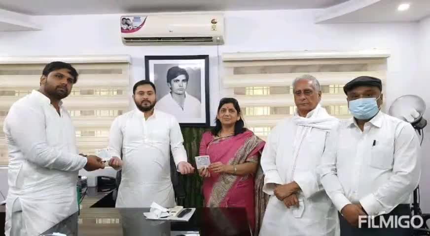 मुरलीगंज: पूर्व सांसद #लवली_आनंद आज #राजद में शामिल हुई ।