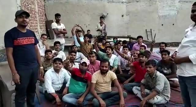परिहार विधानसभा: प्रवासी कामगारों ने सरिता यादव को जिताने का लिया संकल्प 
#सरितायादव #SaritaYadav #Parihar #परिहार