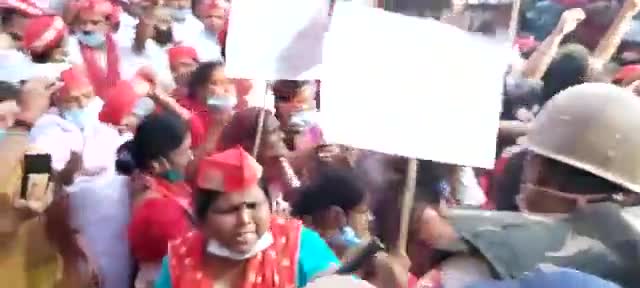 समाजवादी पार्टी महिला सभा की महिला शक्ति जिंदाबाद!! #हल्ला_बोल