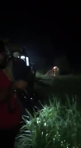 माँ बाप को भी नही देखने दिया चिता जला दिया योगी की पुलीस 
ये अपमानजनक और अन्यायपूर्ण है। 
#HathrasHorrorShocksIndia