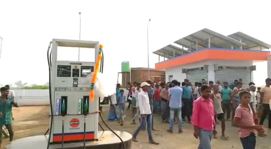 गावां: असामाजिक तत्वों द्वारा ग़दर पेट्रोल पंप पर किया गया तोड़फोड़, लाखों का हुआ नुकसान #तोड़फोड़