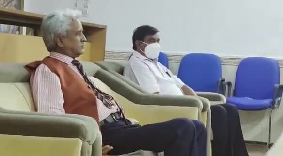 बड़गांव: सुखाड़िया विश्वविद्यालय के कुलपति प्रो अमेरिका सिंह ने किया विज्ञान महाविद्यालय का दौरा #कुलपति