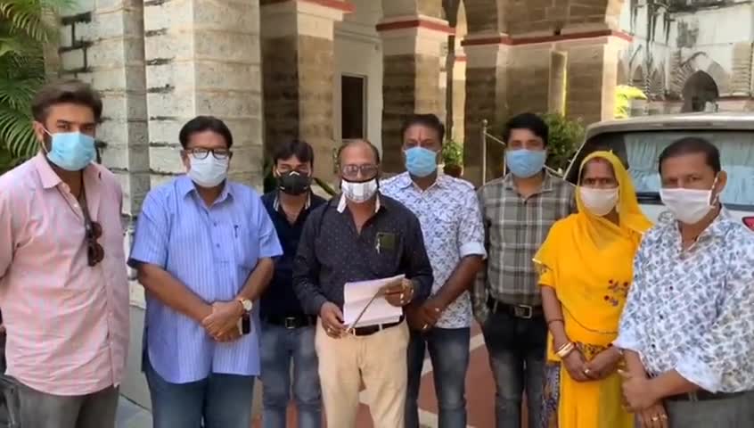 बड़गांव: कानोड़ नगर की विभिन्न समस्याओं को लेकर पूर्व विधायक रणधीर सिंह भिंडर ने जिला कलेक्टर को सौंपा ज्ञापन #पूर्व_विधायक