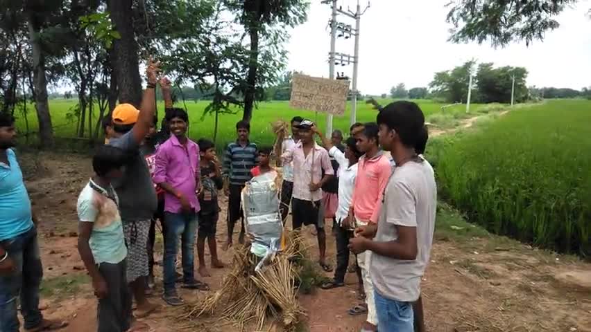रॉबर्ट्सगंज: आज 03/10/2020 को ग्राम पंचायत भरसही।
ब्लॉक चतरा ।
में लोगों ने #manishavalmiki को इंसाफ दिलाने की के लिए मांग की है ।