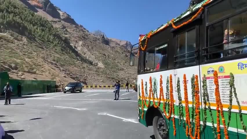 Boosting Connectivity, Helping Citizens!
Rajnath Singh
 #AtalTunnel