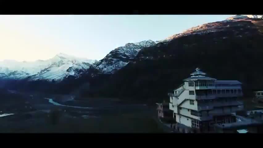 "आज का दिन बहुत ऐतिहासिक है"- प्रधानमंत्री श्री नरेन्द्र मोदी जी।
#AtalTunnel #AtalTunnelRohtang
