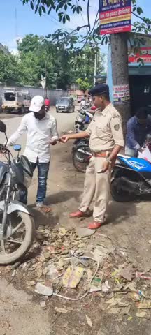 मेदिनीनगर (डालटनगंज): जेलहाता चौक, ज़िला स्कूल चौक व तिनकोनिया गेराज के पास पुलिस ने चलाया वाहन चेकिंग अभियान #चेकिंग_अभियान