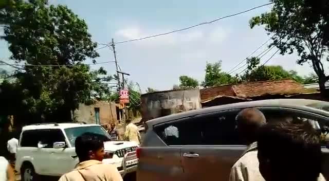 सुवासरा विधानसभा के ग्राम बंजारी में गद्दार हरदीप सिंह डंग को ग्रामीणों ने गांव से खदेड़ा
﻿#thekamalnath 
﻿#सुवासरा