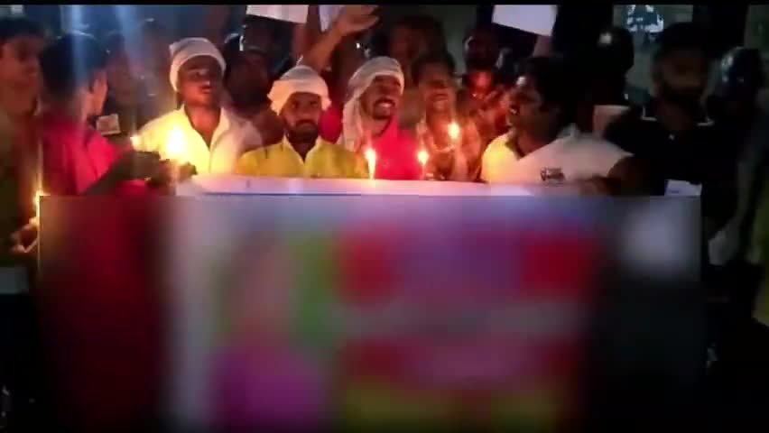 ज़मानिया: नरियांव ग्राम में हाथरस गैंगरेप मामले के खिलाफ युवाओं ने कैंडल मार्च निकाल कर व्यक्त किया आक्रोश #हाथरस_कांड