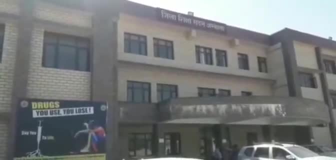 अम्बाला: एमएम इंटरनेशनल स्कूल के बच्चों के अभिभावकों ने स्कूल संचालक की नीतियों के खिलाफ डीईओ को सौंपा ज्ञापन #डीईओ