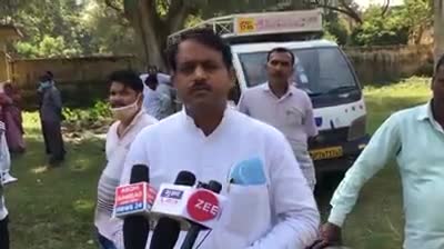पीलीभीत: पिपरिया करम निवासी 31 वर्षीय किसान की बाघ के हमले से मौत, पीड़ित परिवार से मिलने पहुंचे पूर्व मंत्री #हेमराज_वर्मा !