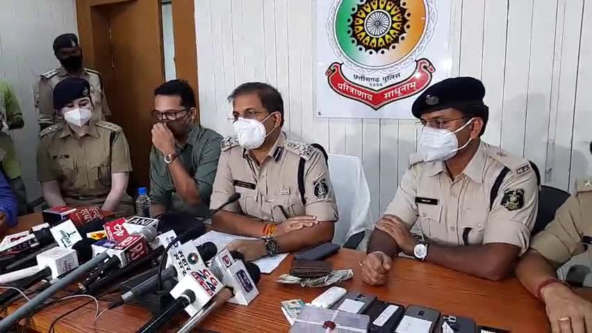 रायपुर: #Raipur के #Queens #Club में हुए मामले के बाद 15 #लाख की पकड़ाई #cokin का #रायपुर #SSP #AJAY #YADAV ने किया खुलासा।।