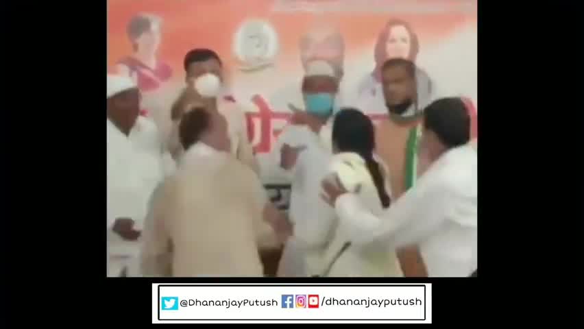#शर्मनाक
--------------
#कांग्रेस_पार्टी महिलाओं का कितना सम्मान करती है, इस वीडियो में देखा जा सकता है।
#ramgarh