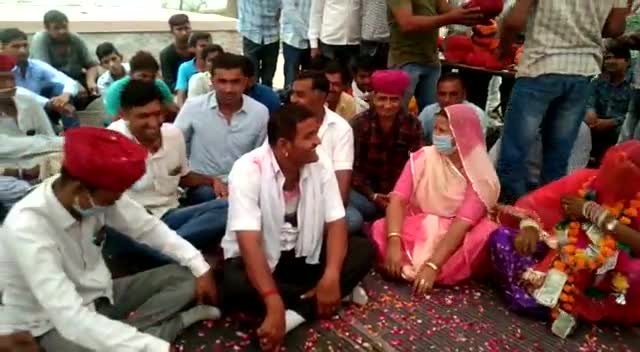 मेड़ता: #मेडता सिटी:--लम्बाजाटान मैं सरपंच का मान सामान समारोह का आयोजन हुवा आज