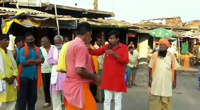 करपी:समाजसेवी एवं होमियोपैथिक डॉ.ज्योति उर्फ शत्रुध्न पंडित ने गीत और संगीत के माध्यम से चलाया मतदाता जागरूकता अभियान#मत