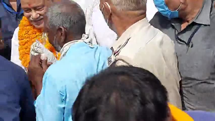 आलमनगर विधानसभा के NDA प्रत्याशी नरेंद्रनारायन यादव के नामांकन में उमड़ा जनसैलाब।
#NDA
#BJP
#आलमनगर_विधानसभा