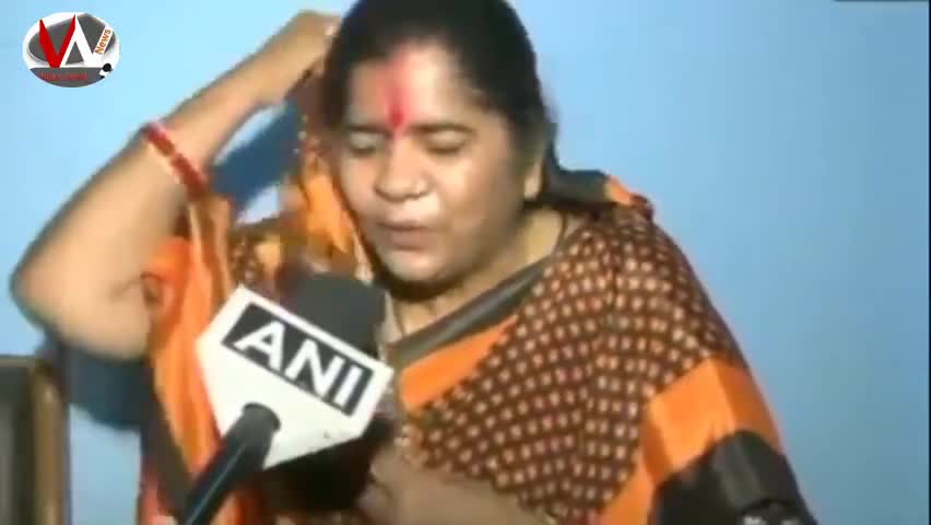 पोरसा: प्रियंका गांधी को कोई ऐसा कहे तो सोनिया गांधी बर्दाश्त करेंगी? : इमरती देवी #imartidevi #शिवराज #चुनाव #मध्यप्रदेश